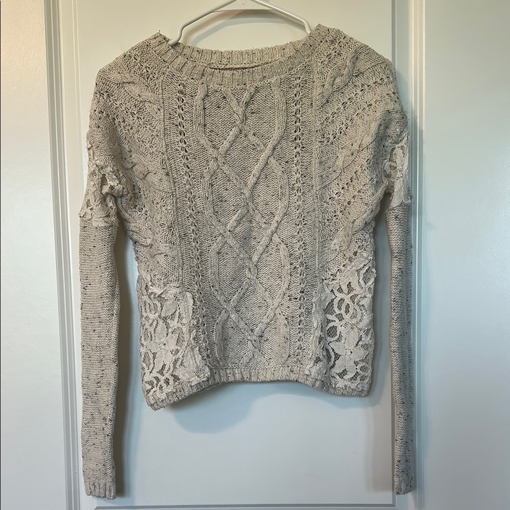 Hollister Cream Cable Knit Sweater